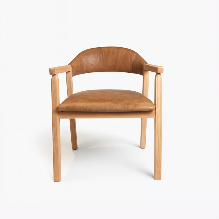Silla Meg Reposabrazos, pieza del catálogo de Dalmóbile Argentina